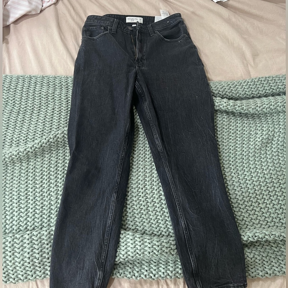 Black abercrombie mom high rise jeans